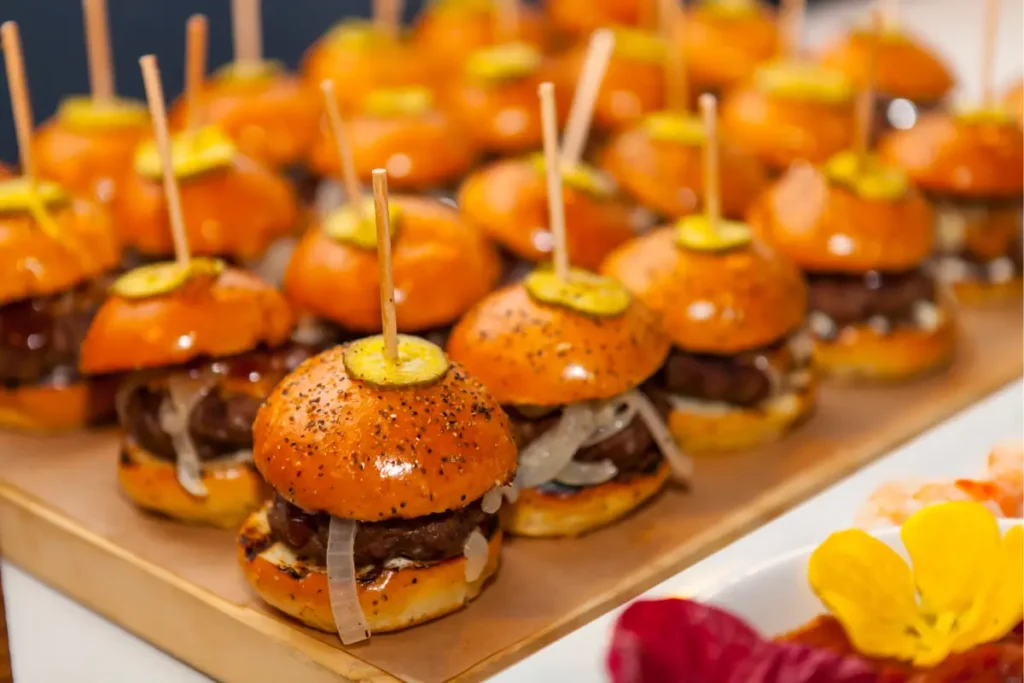  Sliders (Mini Burgers)